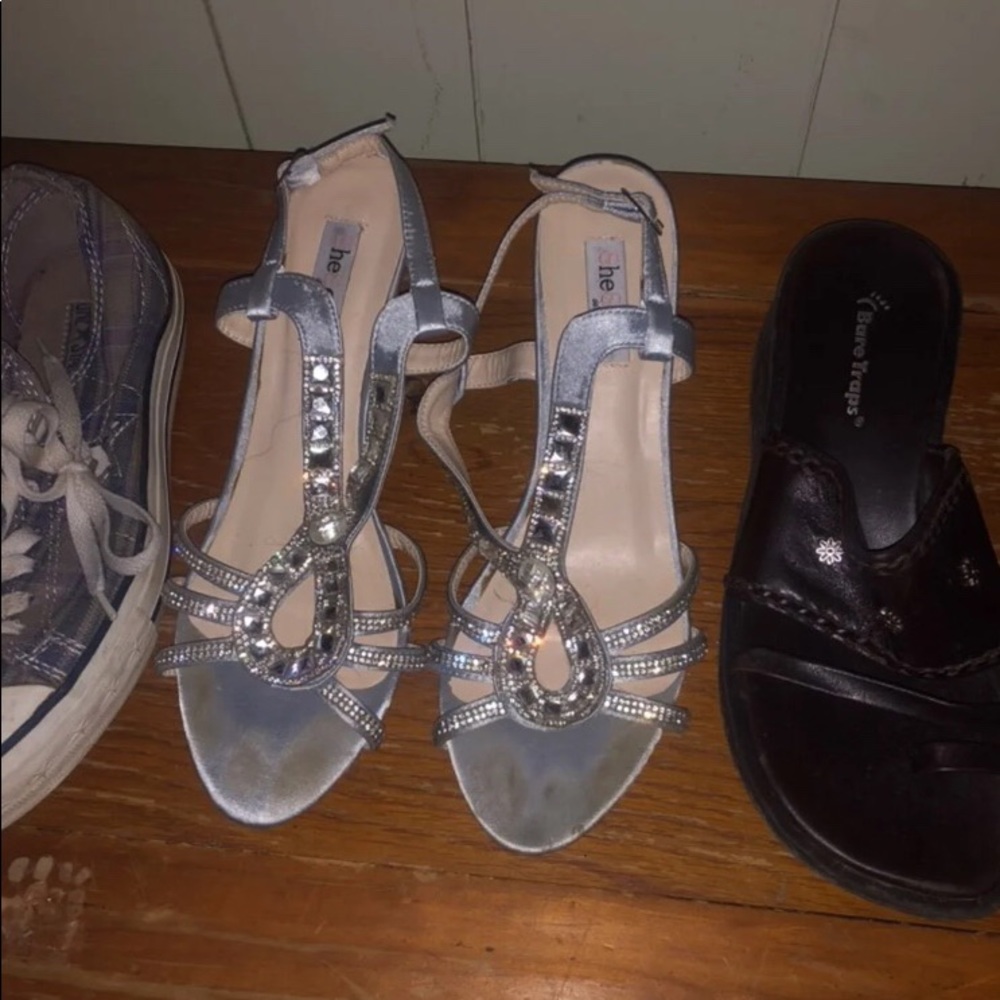SHOES - Picture 8 of 12